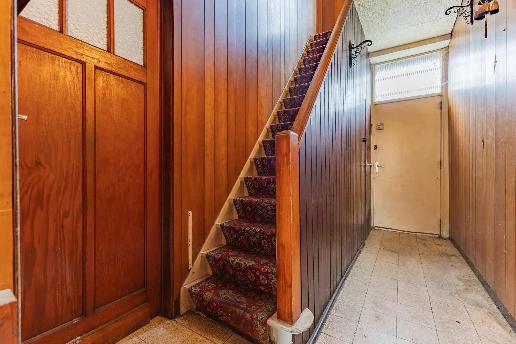 OPTIE Goed gelegen ruime te renoveren woning met bouwgrond foto 13