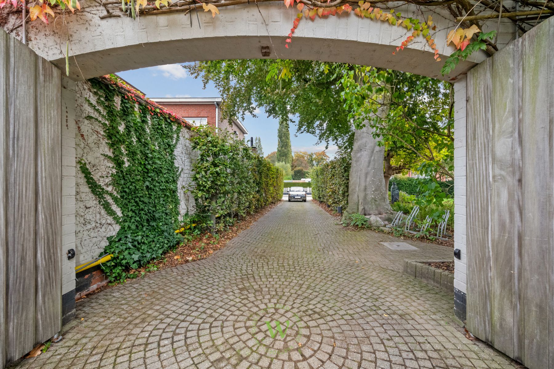 Karaktervolle woning met vergunde B&B in Sint-Michiels foto 5