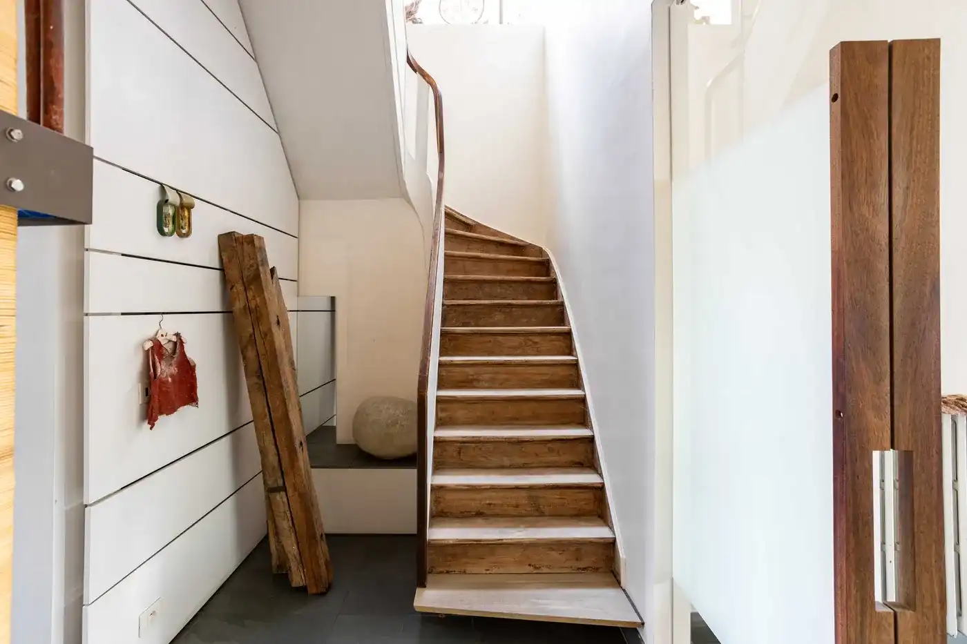 Prachtig gerenoveerd herenhuis in centrum Harelbeke foto 14