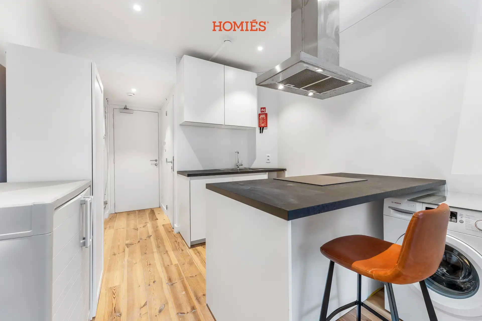 Recent gerenoveerde duplex met terras in historisch pand foto 3