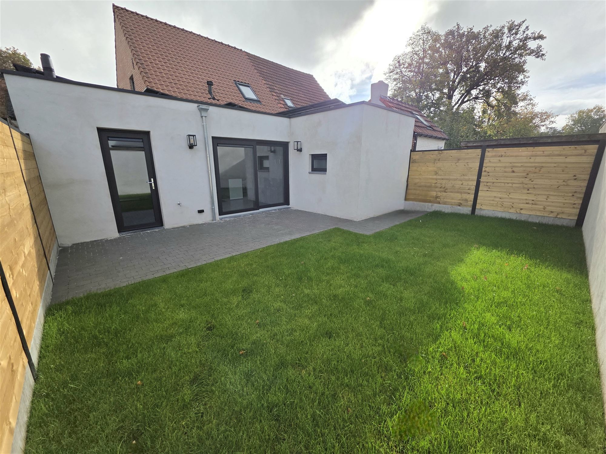 Moderne woning met 3 slaapkamers, 2 badkamers aan de vaart foto 31