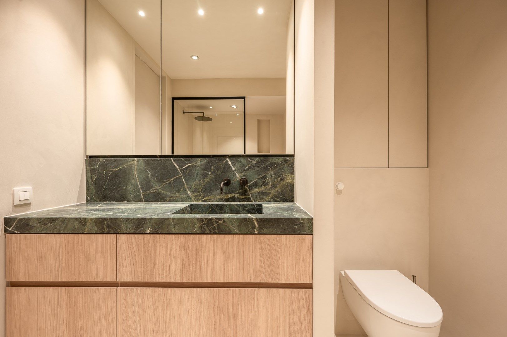 Luxueus appartement met frontaal zeezicht in het Zoute Knokke foto 15