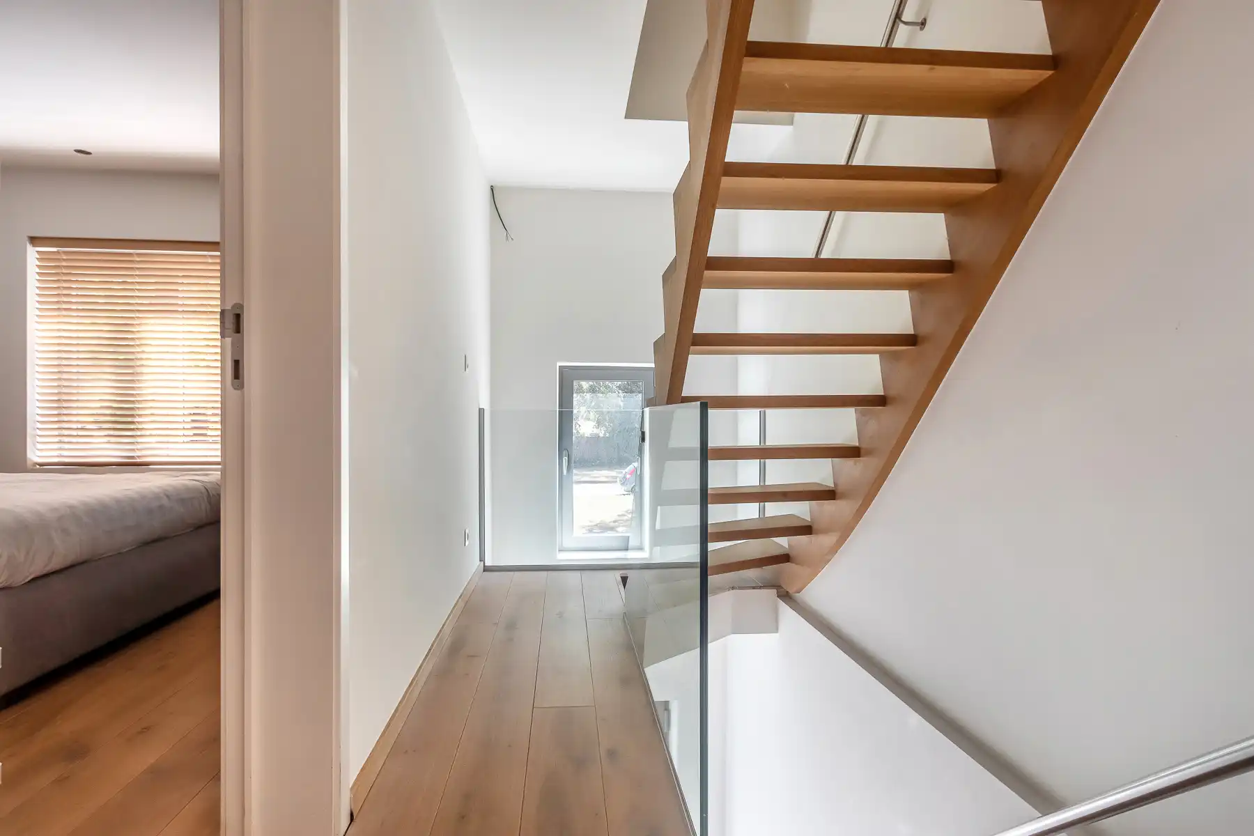 Gerenoveerde, energiezuinige woning met 3 slaapkamers & tuin foto 19