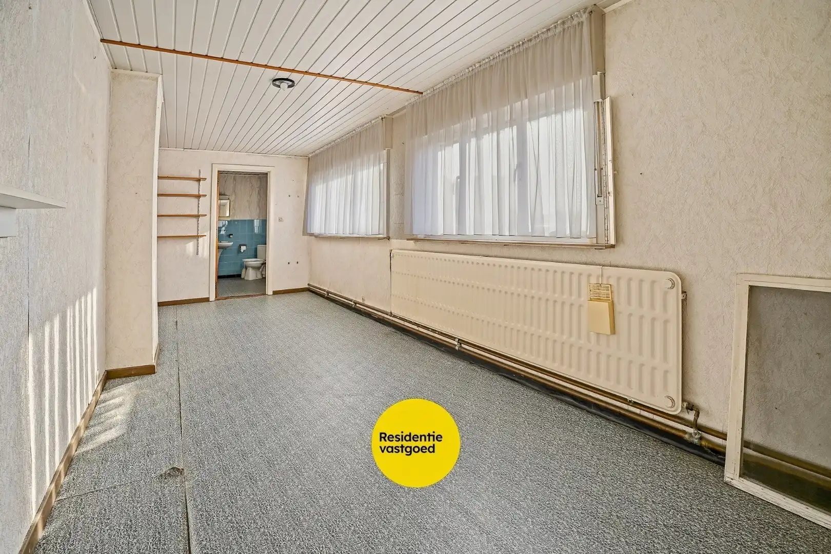 Renovatiewoning met 5 slaapkamers en zonnige tuin in het centrum van Woumen (Diksmuide) foto 6