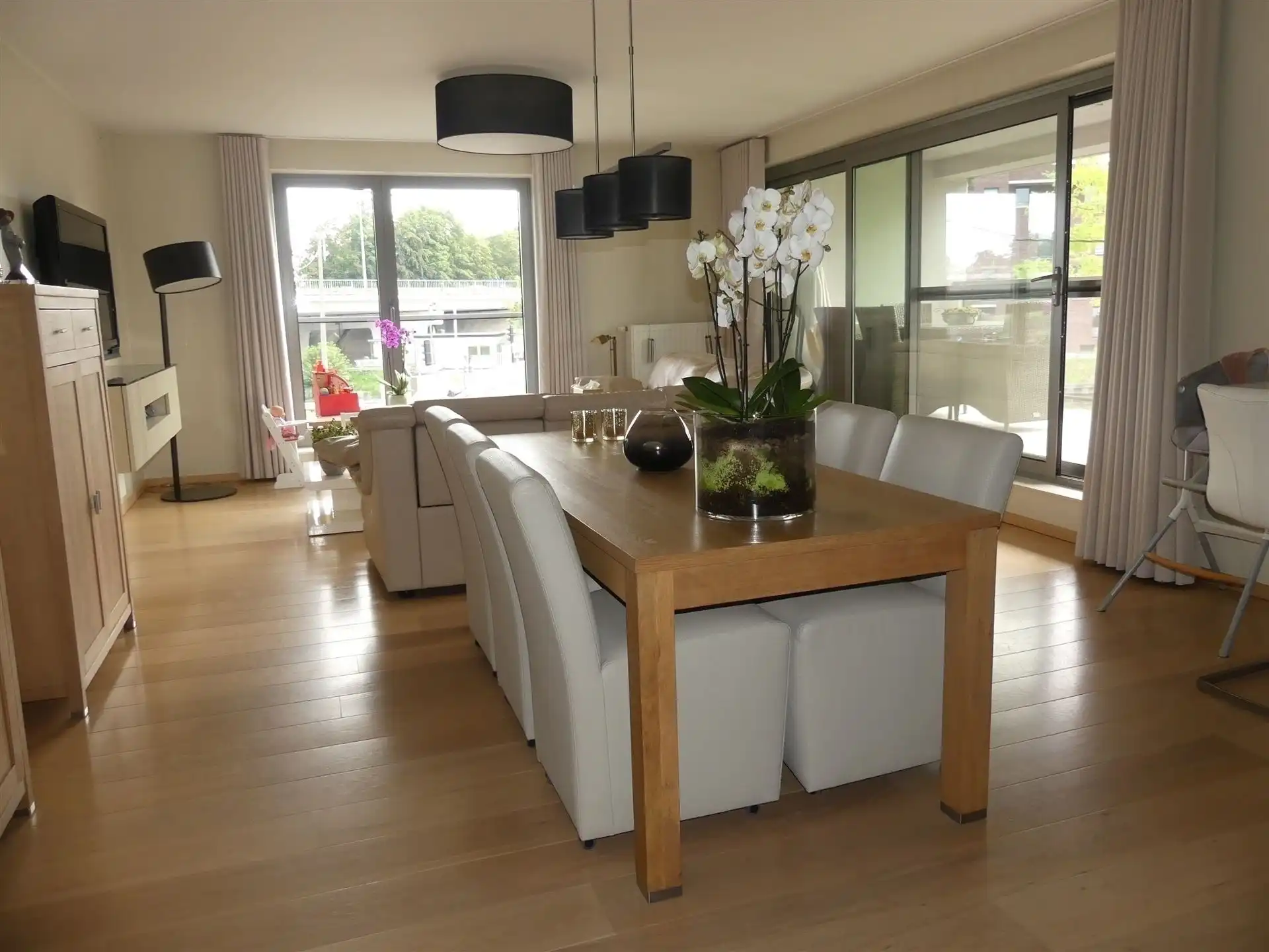 Topligging ! Appartement met 3 slaapkamers, staanplaats en kelder! foto 5