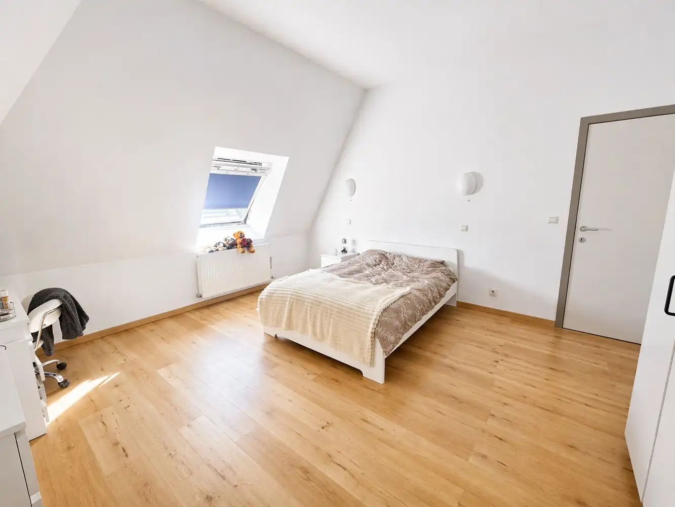 UITZONDERLIJK RUIM DUPLEX APPARTEMENT (H.O.B) foto 6