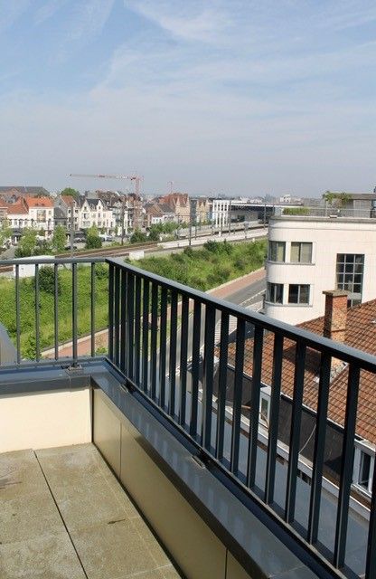 2-slpk-APP + ruime garage foto 6