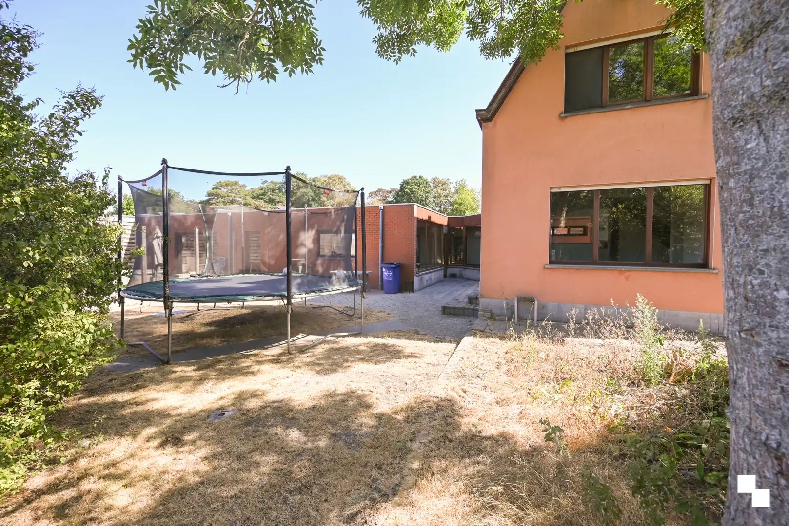 Wonen en werken aan huis , dat kan hier nabij hartje Izegem foto 2