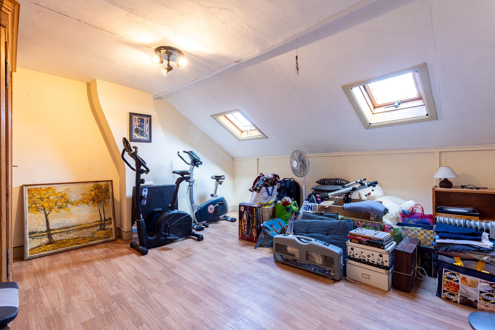 Prachtige woning met 4 slaapkamers en tuin! foto 22