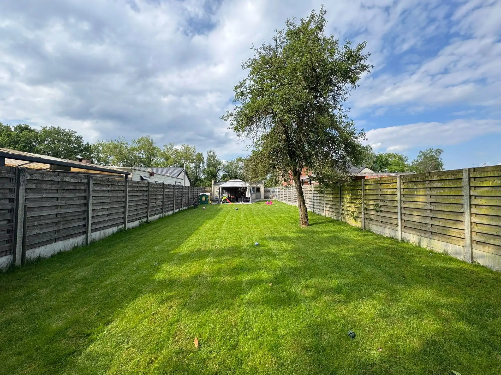 Recent gerenoveerde woning met 2slpk en ruime tuin foto 11