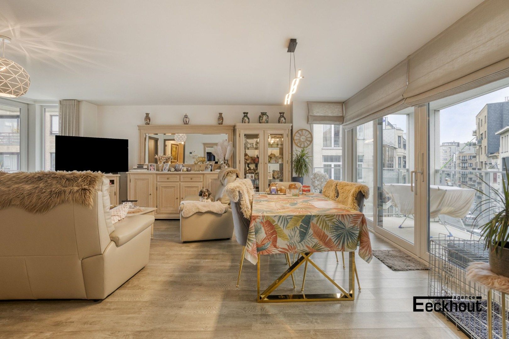 Ruim 2 slaapkamer appartement in het centrum van Oostende. foto 6