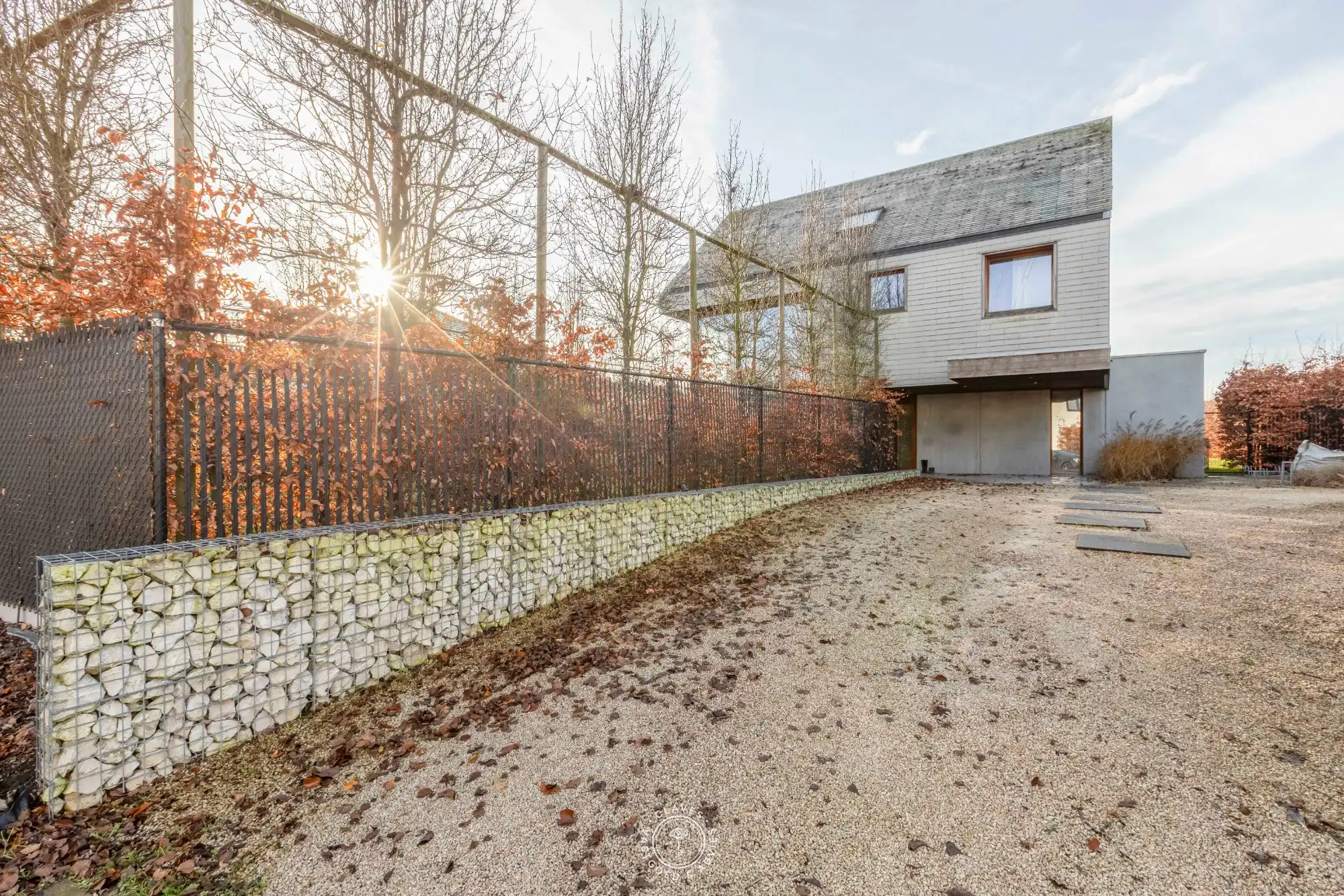 Architecturaal pareltje met praktijkruimte foto {{pictureIndex}}