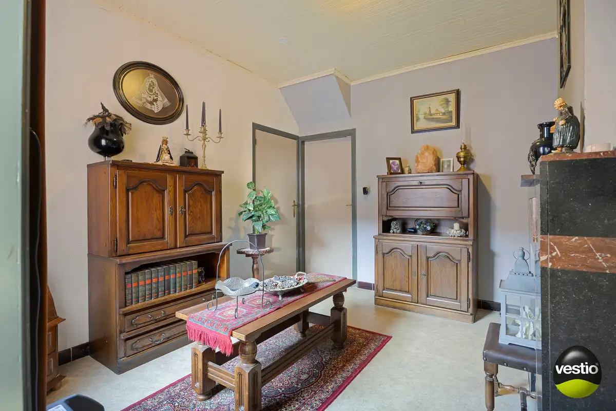 OP TE FRISSEN VRIJSTAANDE WONING OP 9A74CA TE EIGENBILZEN. foto 7