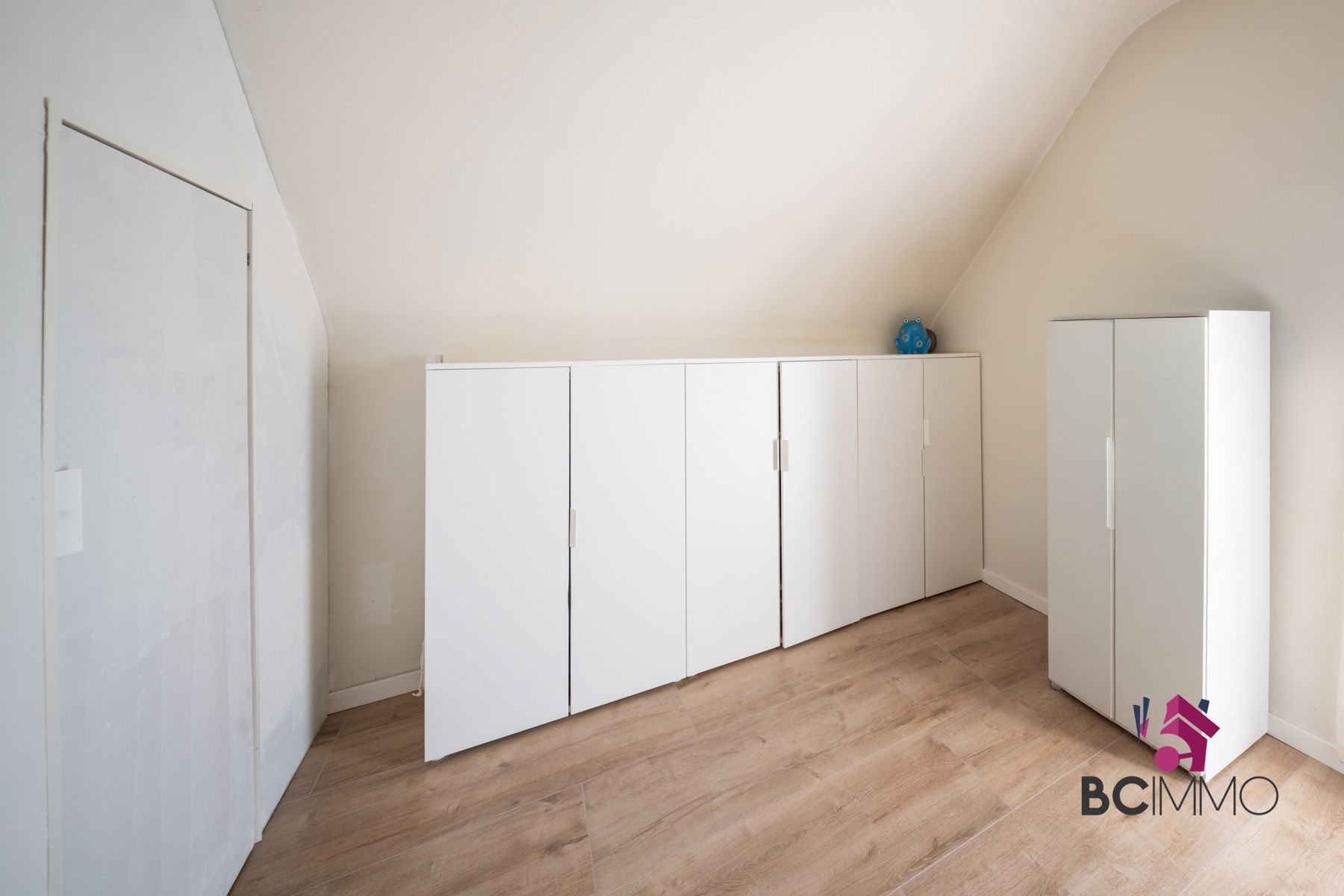 Ruime gezinswoning met 5 slaapkamers en een mooie tuin foto 20
