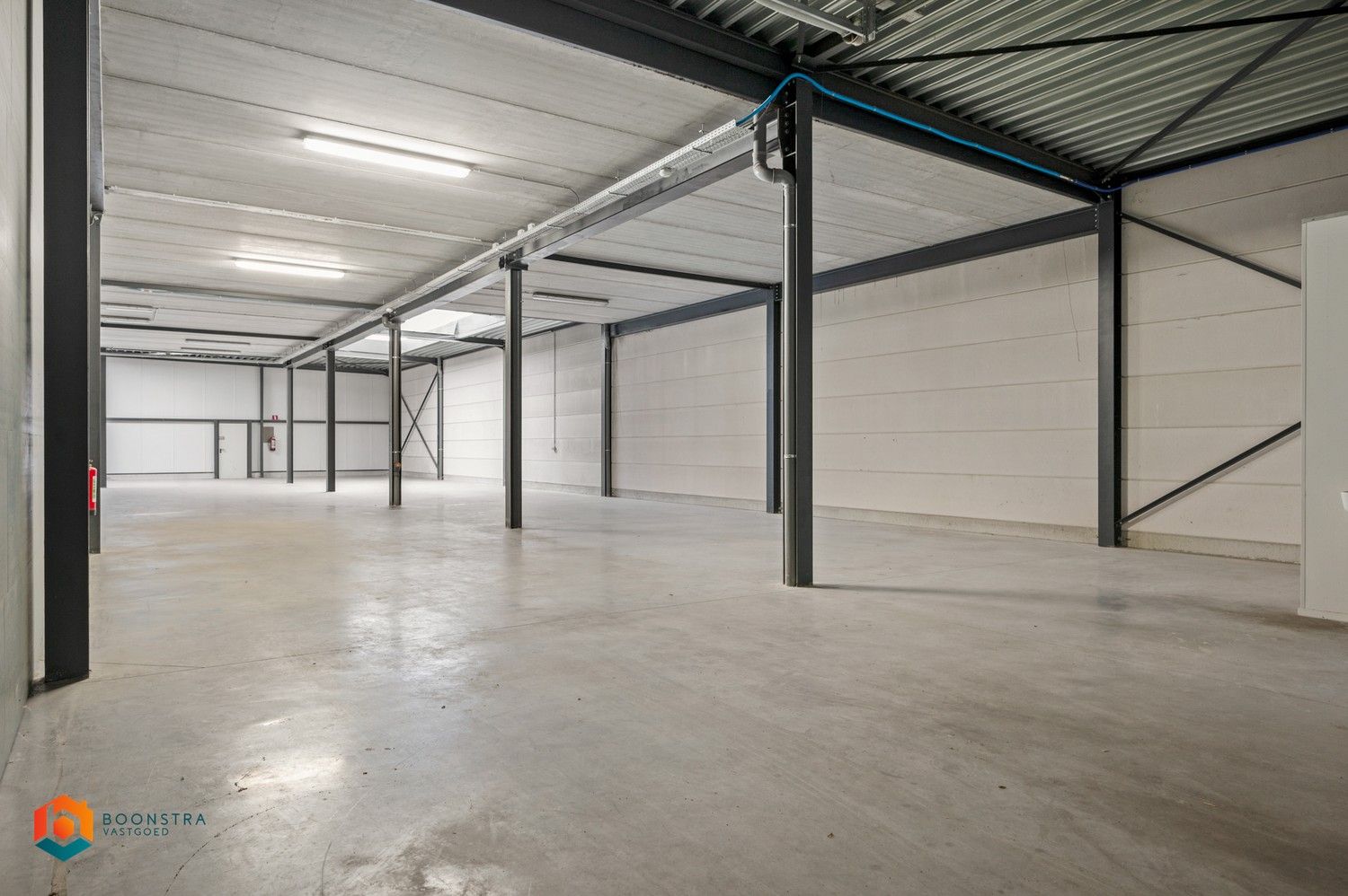 Winkel/showroom (210 m²) + magazijn (625 m²) op toplocatie in Sint-Katelijne-Waver foto 5