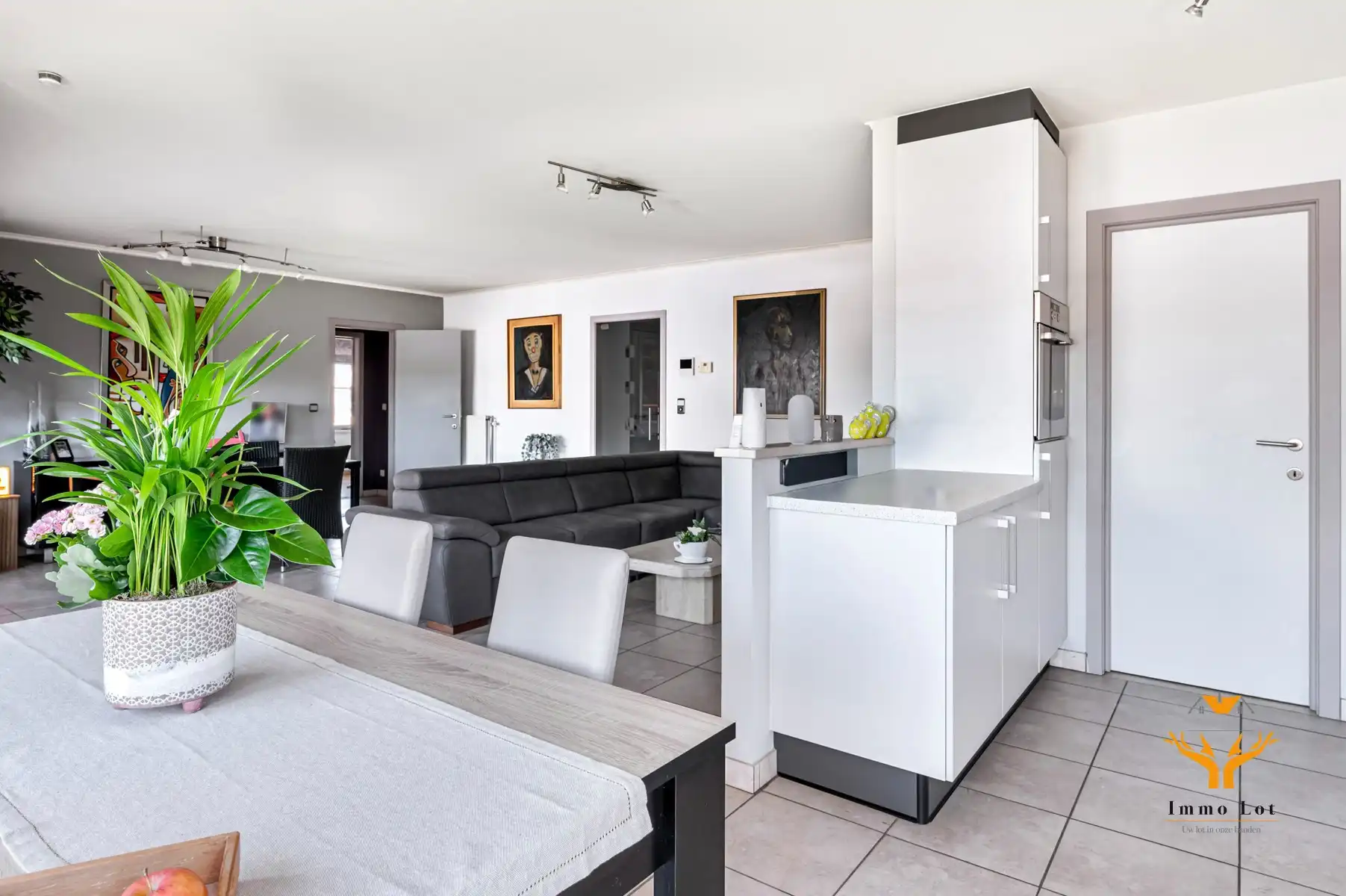 Instapklaar appartement met 2 slpk en garage aan Donkmeer  foto 5