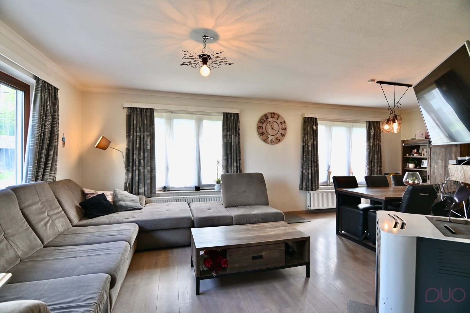 Gelijkvloerse instapklare woning met 3 slaapkamers en ruime kelder op een perceel van 14a 38ca foto 6