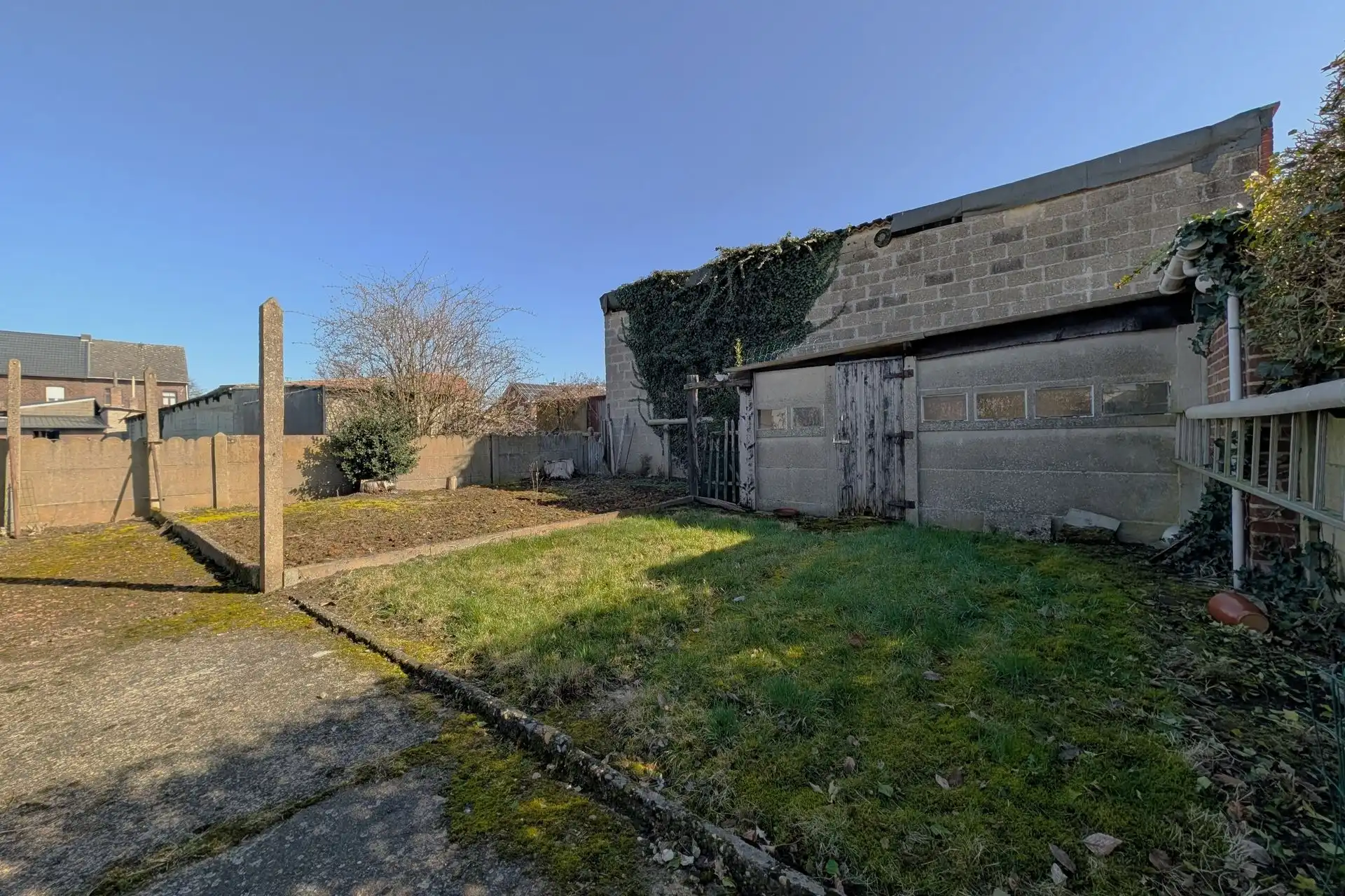 Op te frissen woning met 4 slpk. in rustige woonwijk te Rekem (Lanaken)  foto 23