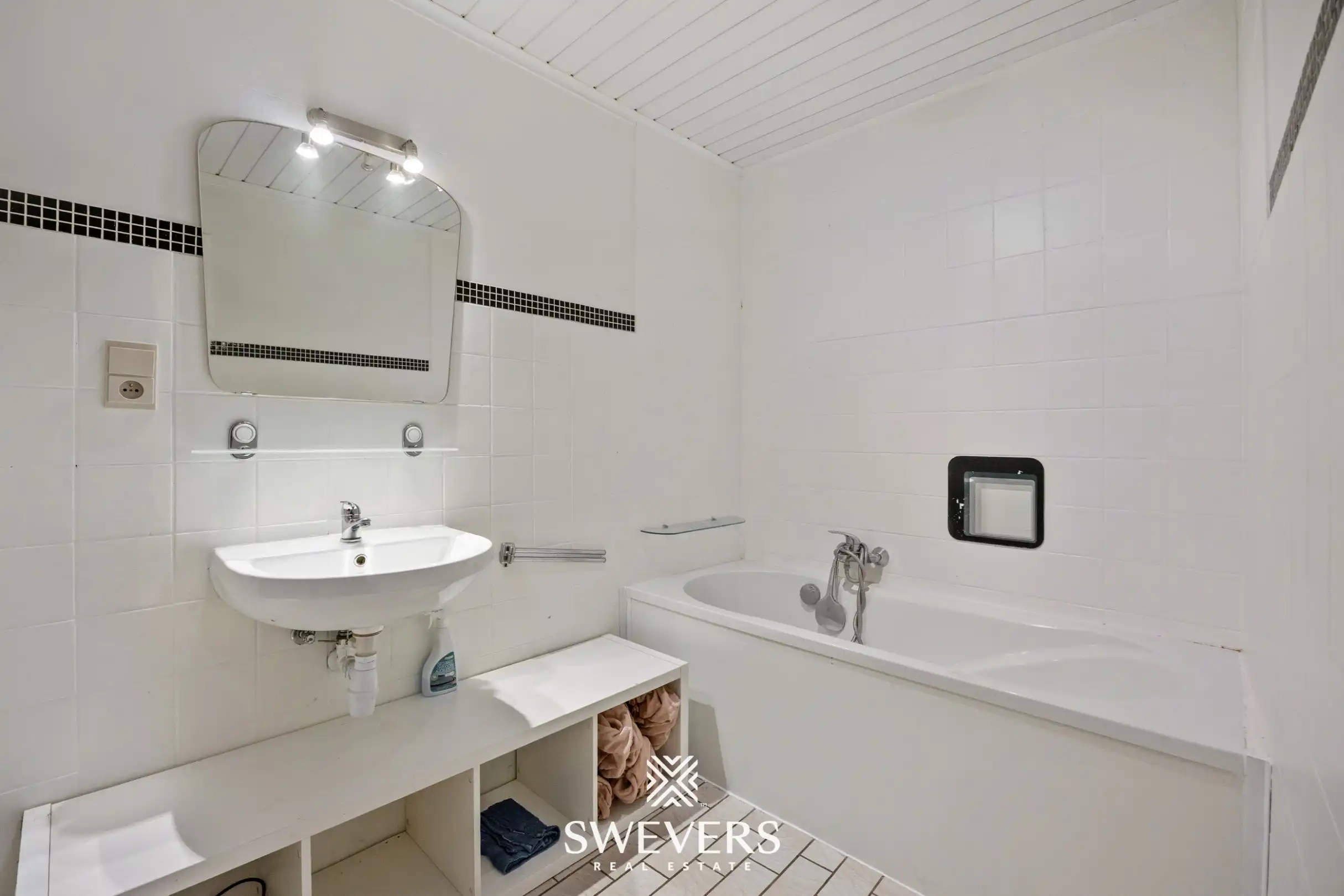 Ruim appartement van 121 m² woonoppervlakte en garagebox foto 20
