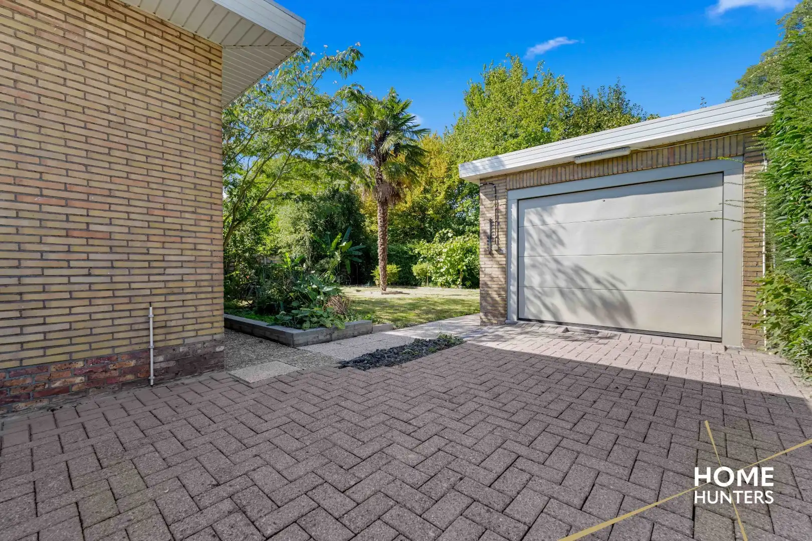 Charmante gelijkvloerse villa met tuin en garage in Sint-Michiels (Brugge) foto 3