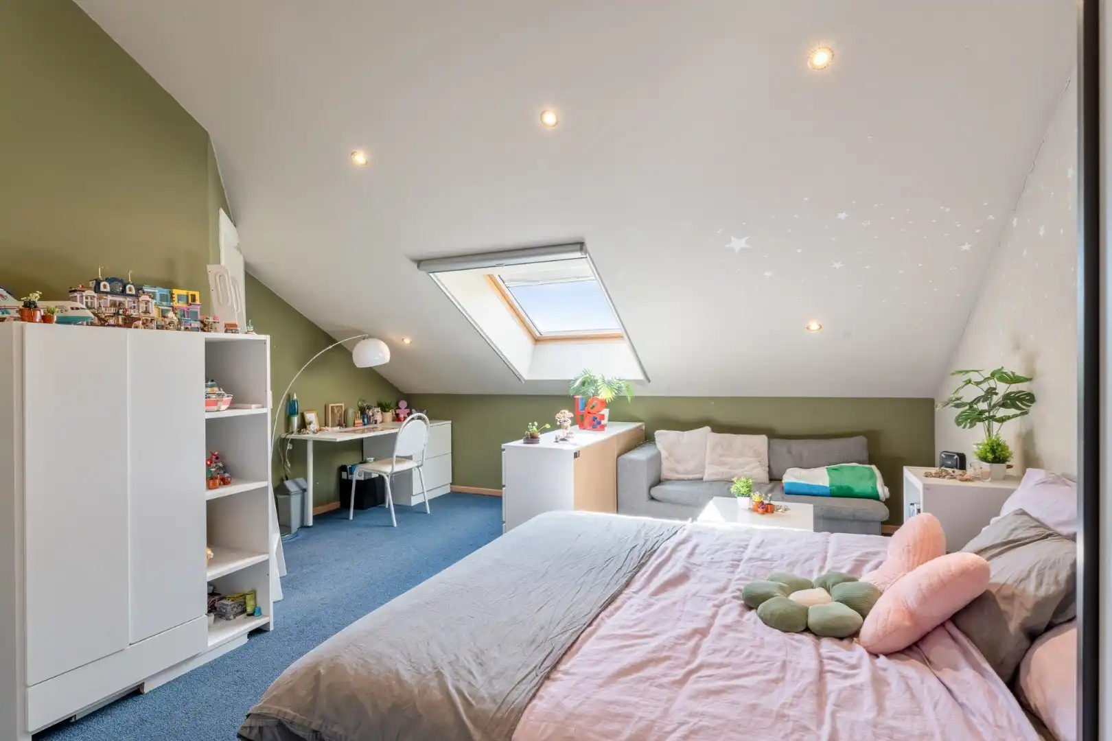 Zeer ruime, goed afgewerkte woning met diverse mogelijkheden nabij het centrum van Maaseik! foto 21