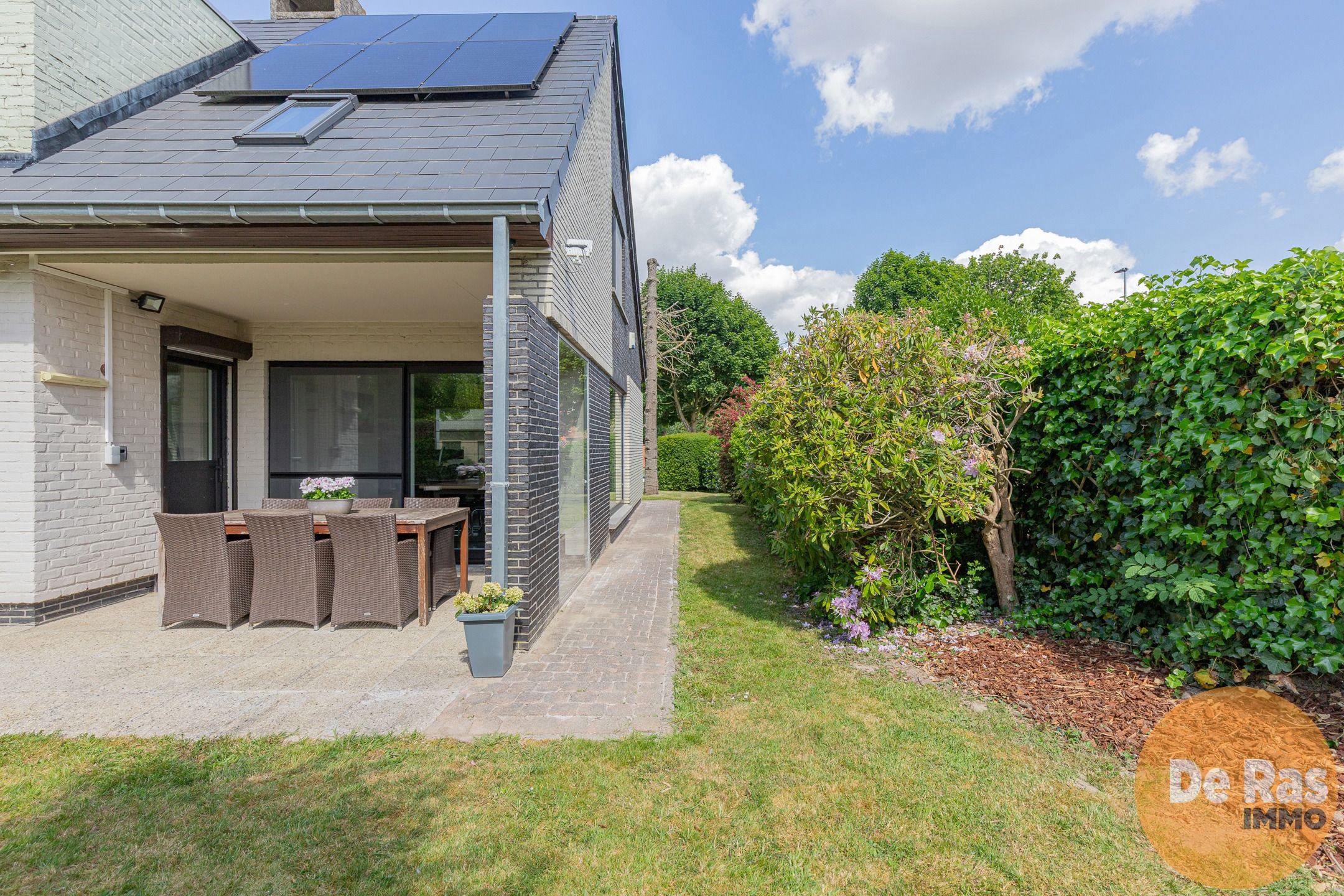 GEZINSWONING MET 4 SLAAPKAMERS EN TUIN foto 24