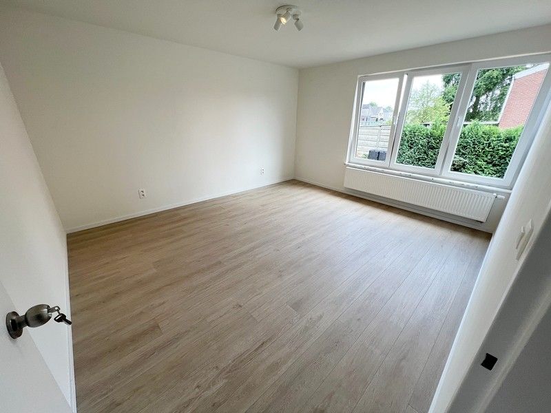 Volledig gerenoveerd appartement met 1 slaapkamer, kelderberging en garagebox foto 10