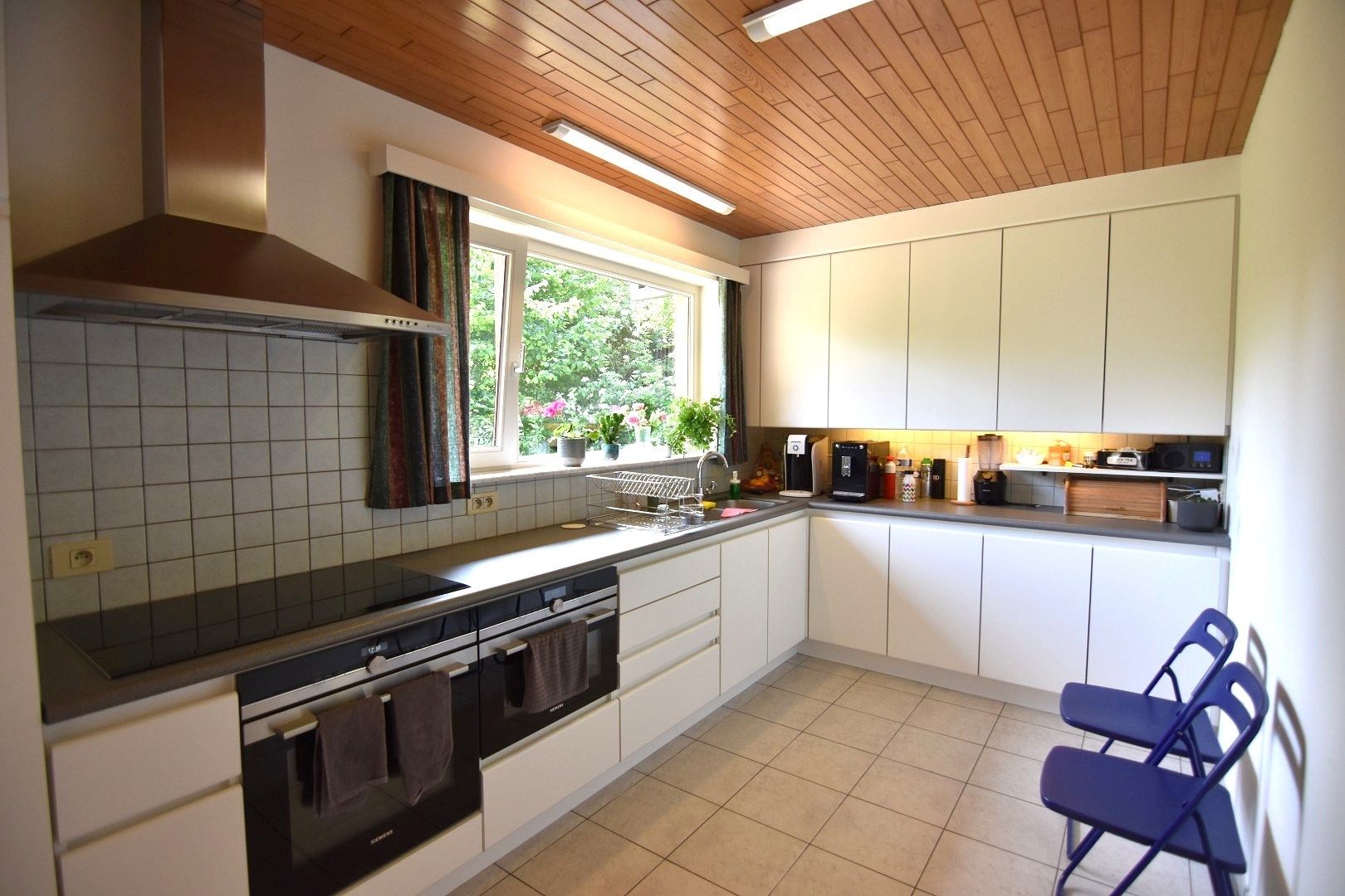 Alleenstaande woning met indrukwekkende tuin foto 12
