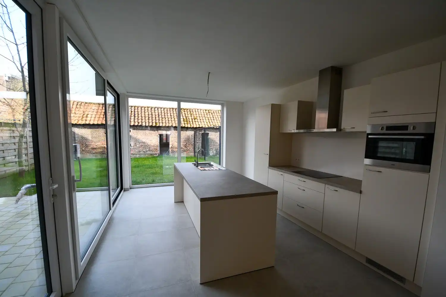 Volledig gerenoveerde charmante dorpswoning met uitmuntende energiescore foto {{pictureIndex}}