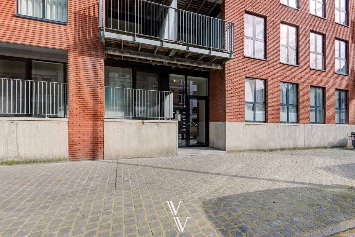 Mooi instapklaar appartement met tuin en parking foto 18