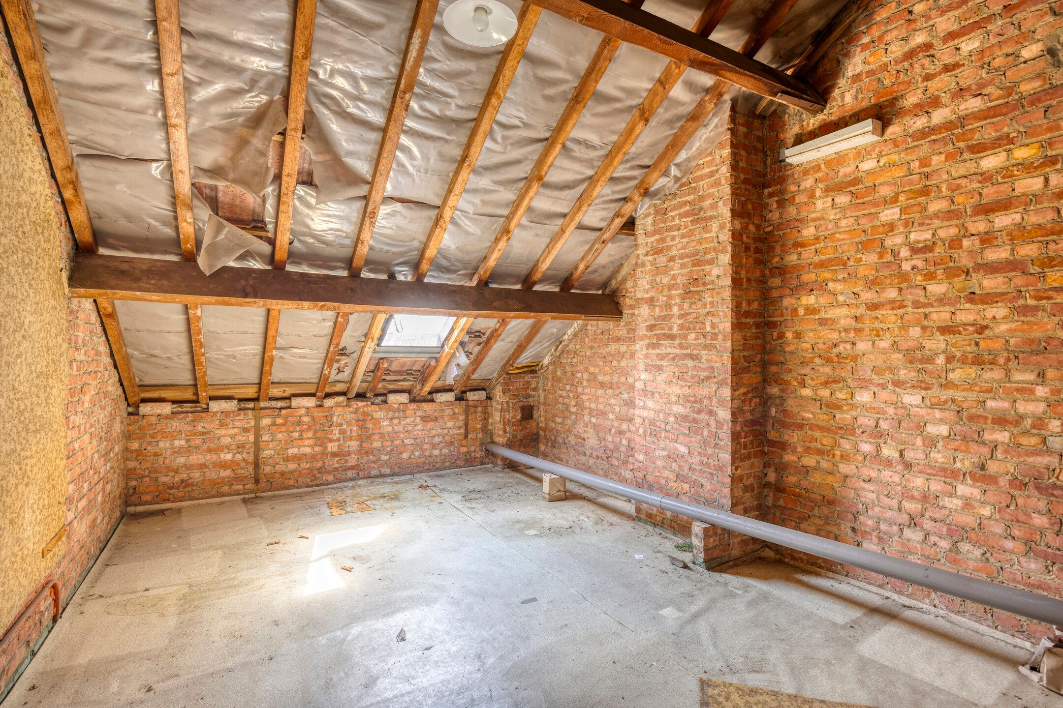 Te renoveren woning op een uitstekende locatie  foto 23