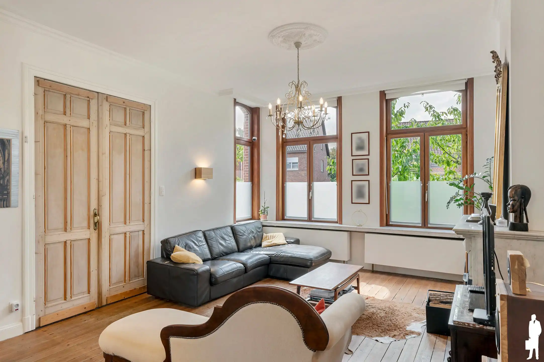 Karaktervolle woning met 6 slk, zwembad + atelier  foto 11