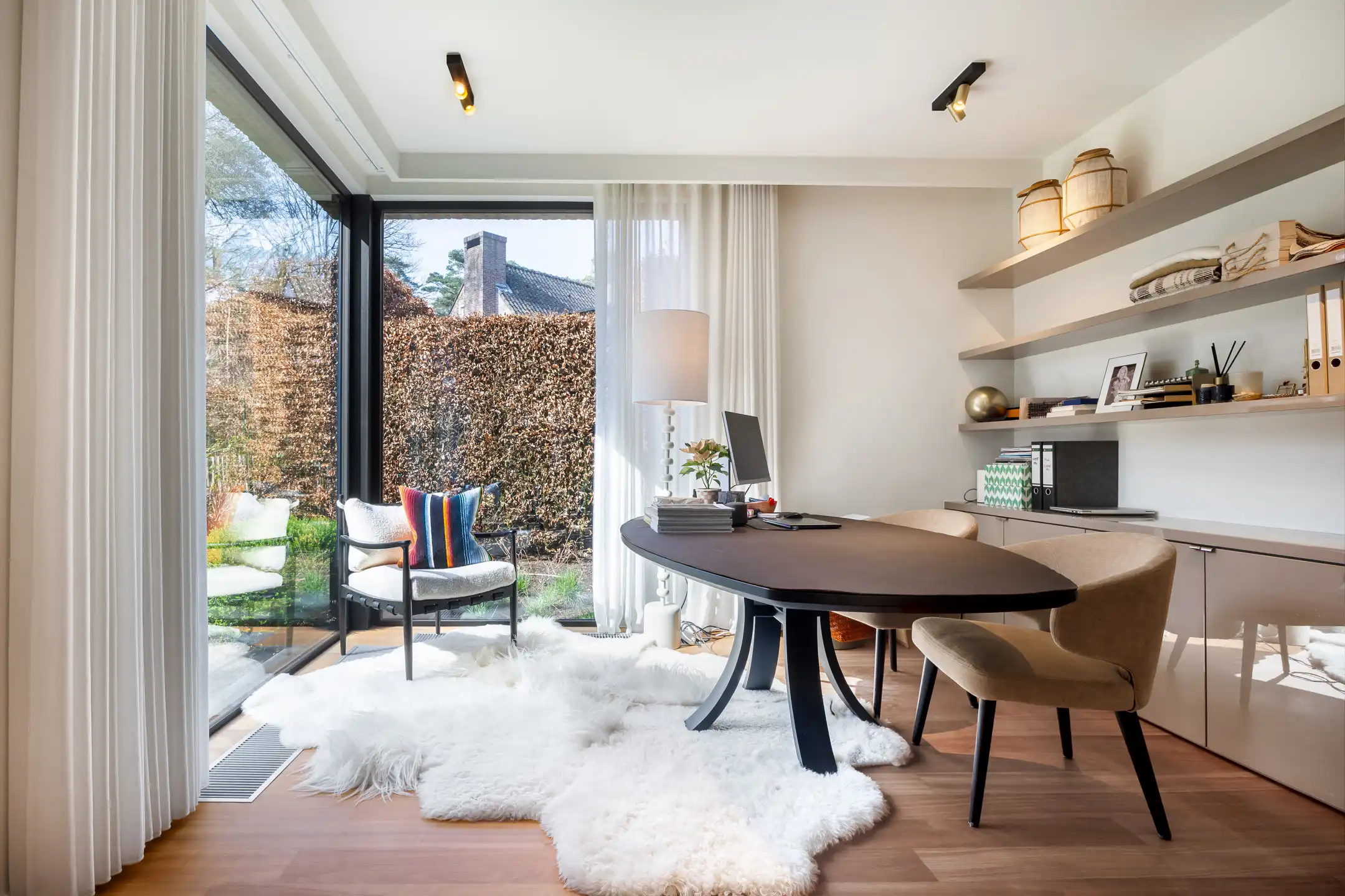 Architectenvilla met zwembad en ZW tuin in Hof Ter Linden foto 10