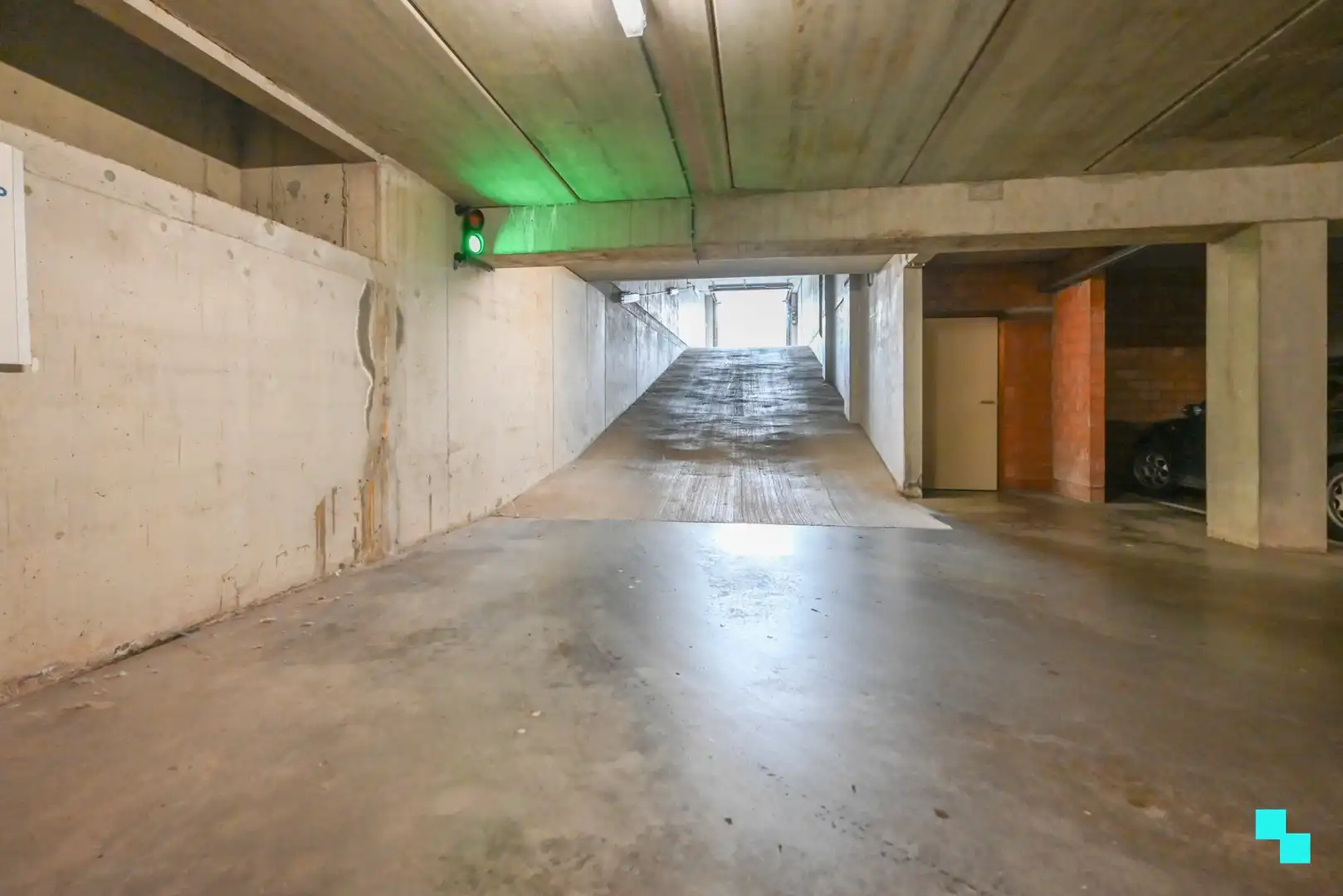 Riant 3-slaapkamerappartement met zicht op de vaart te Izegem foto 34