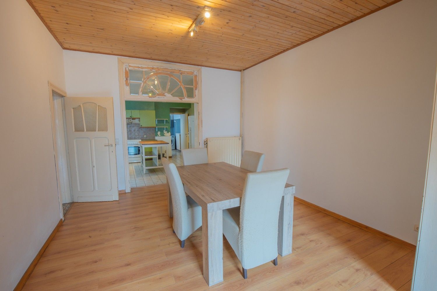 Te renoveren statige woning met authentieke charme in Scherpenheuvel foto 4