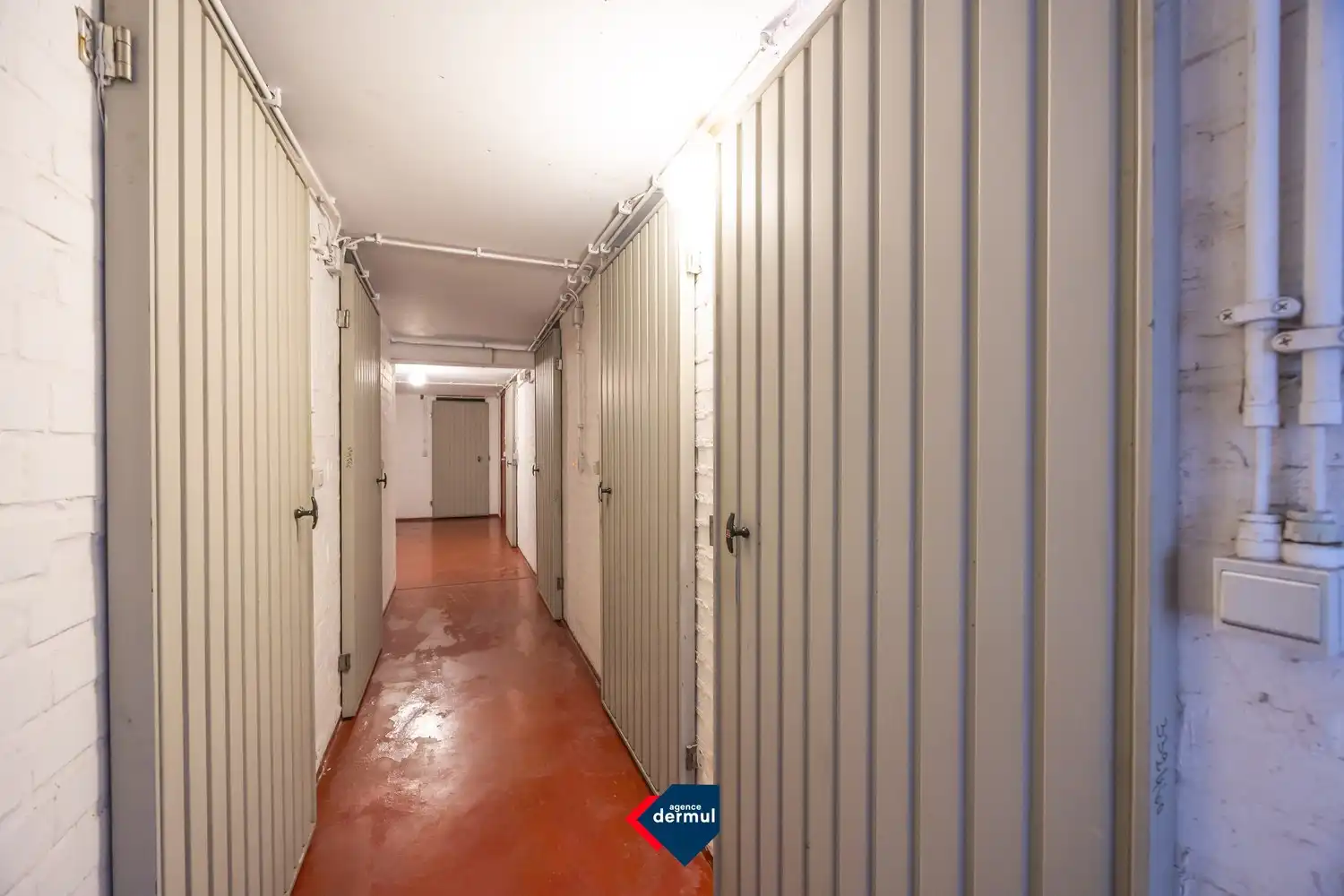 RUIM APPARTEMENT MET GARAGE foto 24