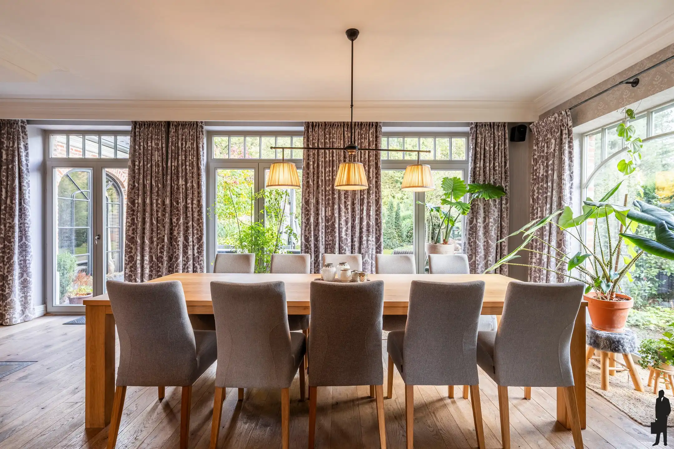 Luxevilla met zwembad, poolhouse, werkhuis en privé bos foto 4