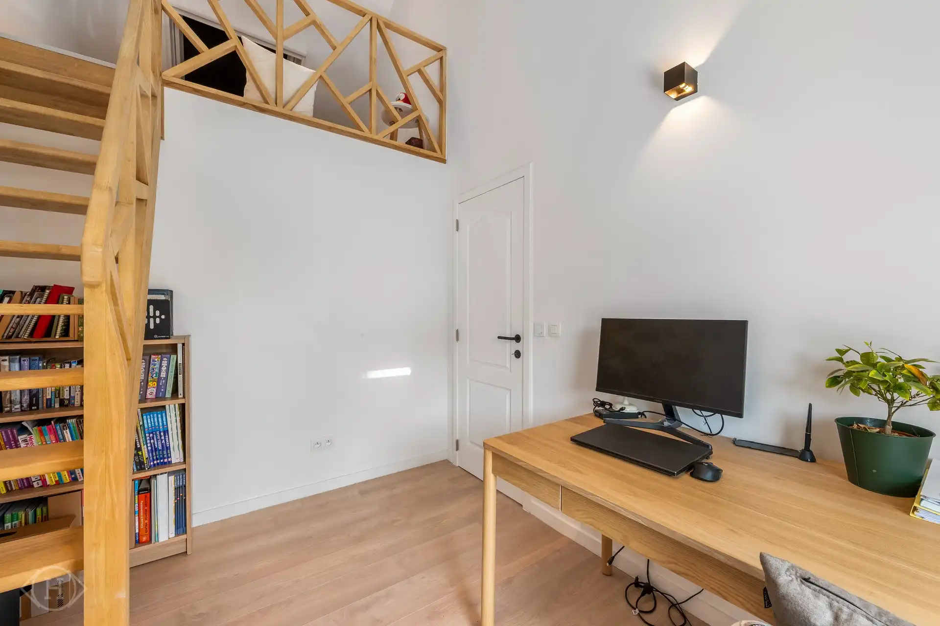 Volledig gerenoveerde, energiezuinige woning met zuidtuin foto 23