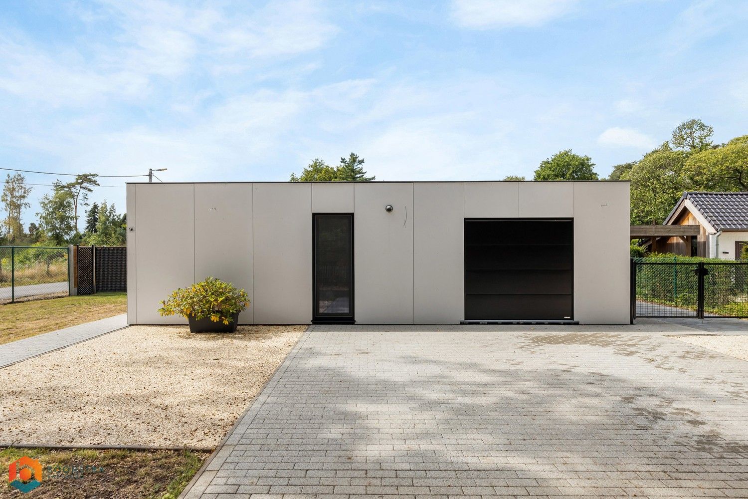 Energiezuinige laagbouw met 3 slpkrs en leuke tuin in Grasheide foto 22