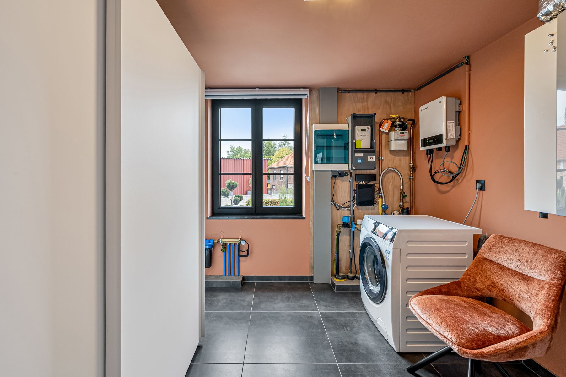 Recente (2020) open bebouwing met tuin en 3 slaapkamers foto 14