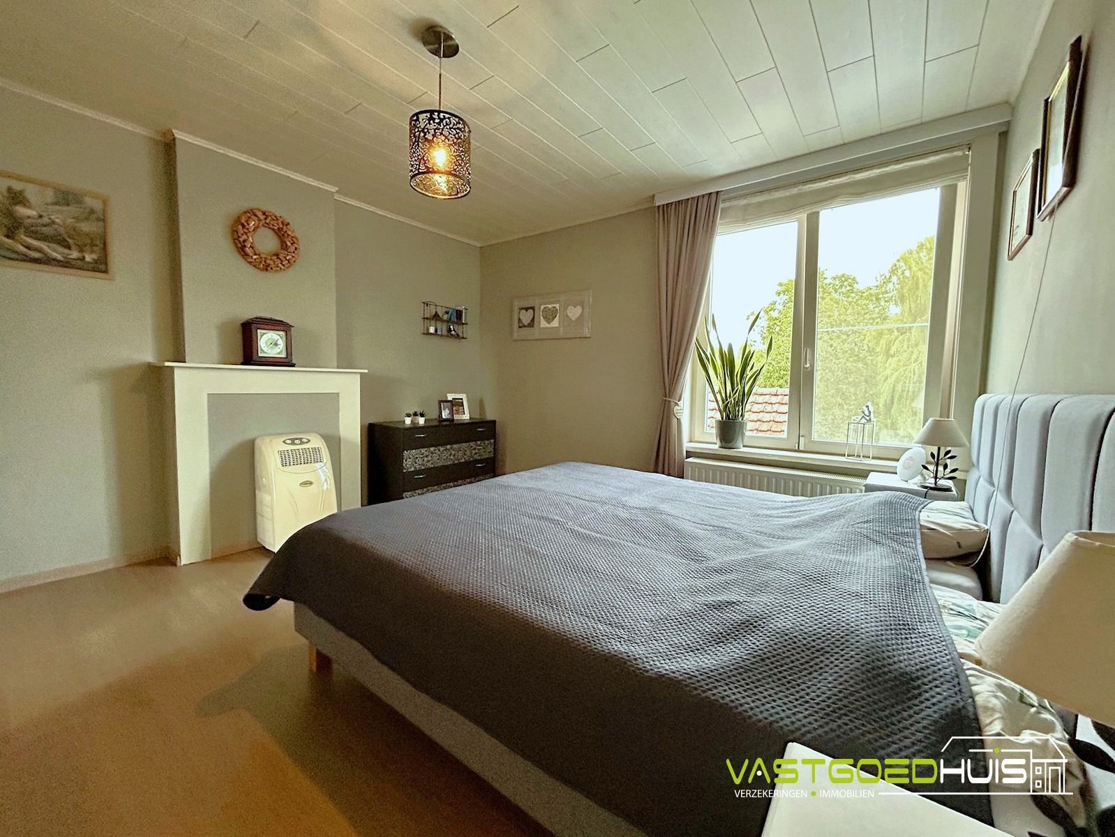 Hedendaagse, instapklare HOB met garage en tuin foto 19