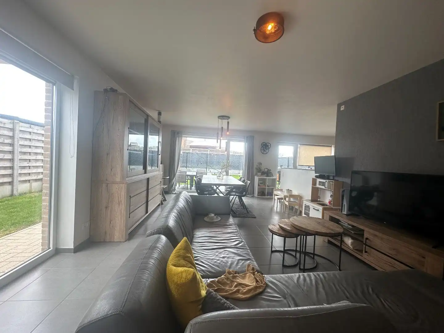 Ruime nieuwbouwwoning met zongerichte tuin en 3 slaapkamers foto 4