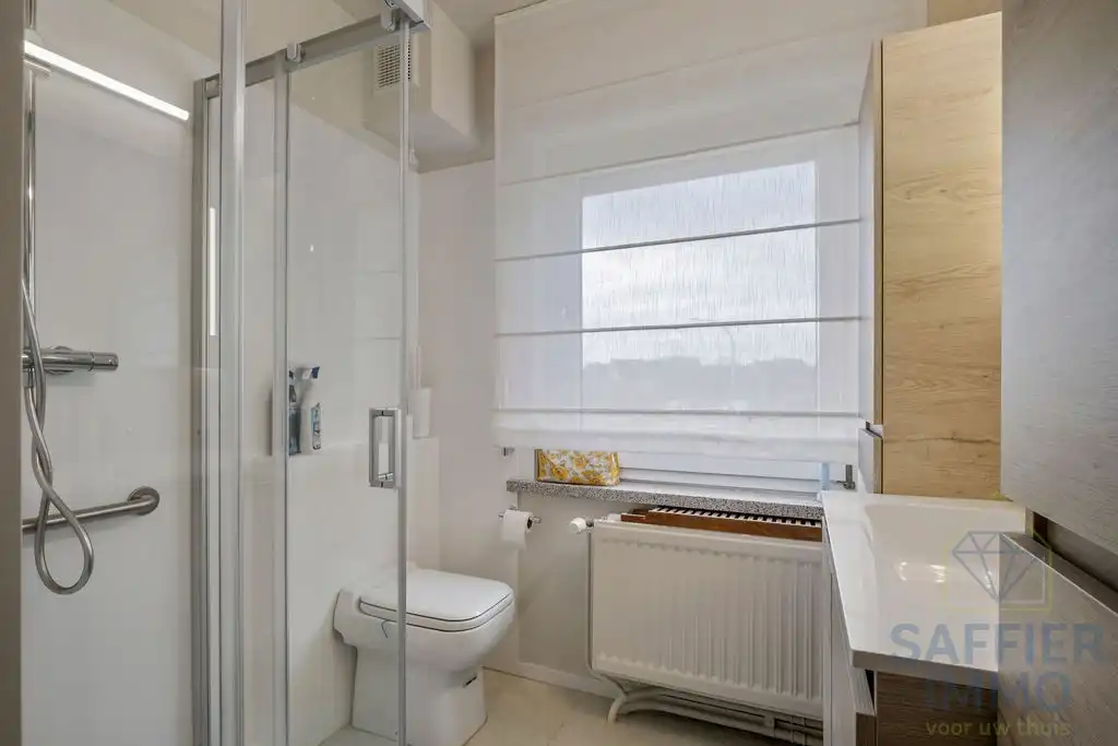 Ruime woning met 4 slaapkamers en grote tuin in het centrum van Ingelmunster foto 21