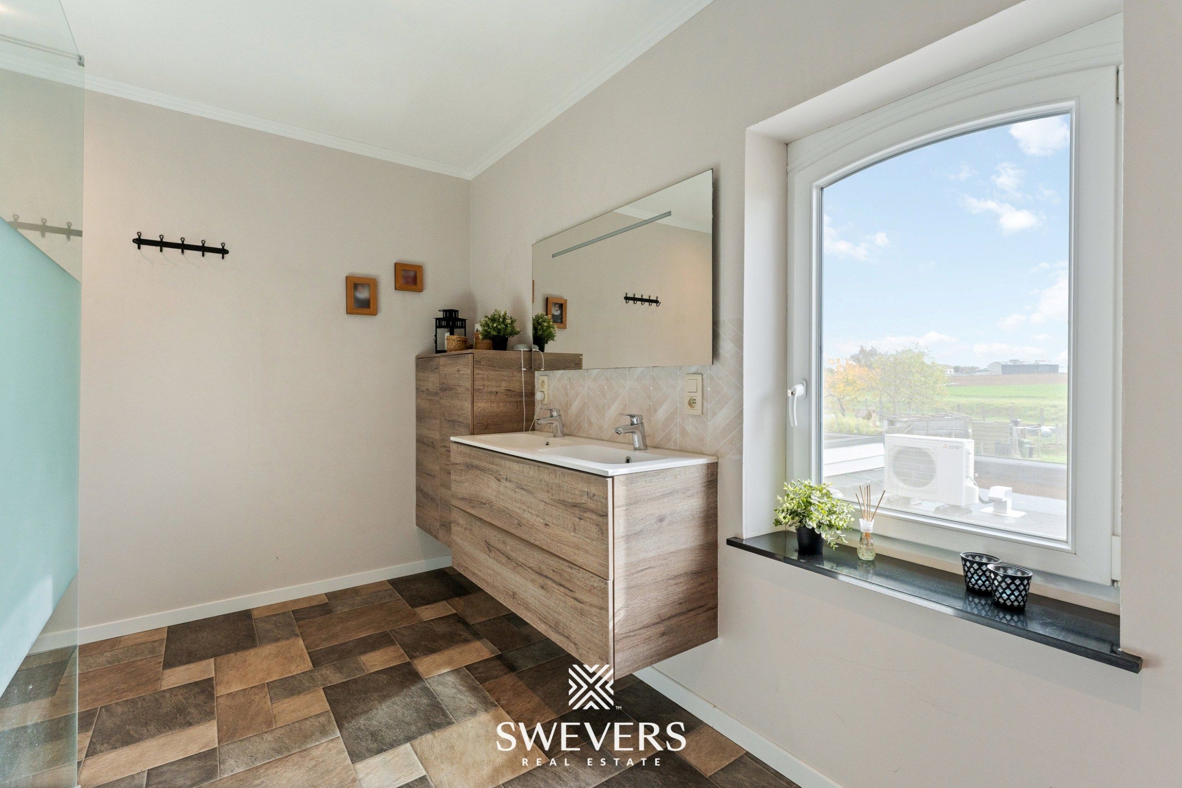 Gezellige woning met moderne keuken op groot perceel in Gingelom foto 12