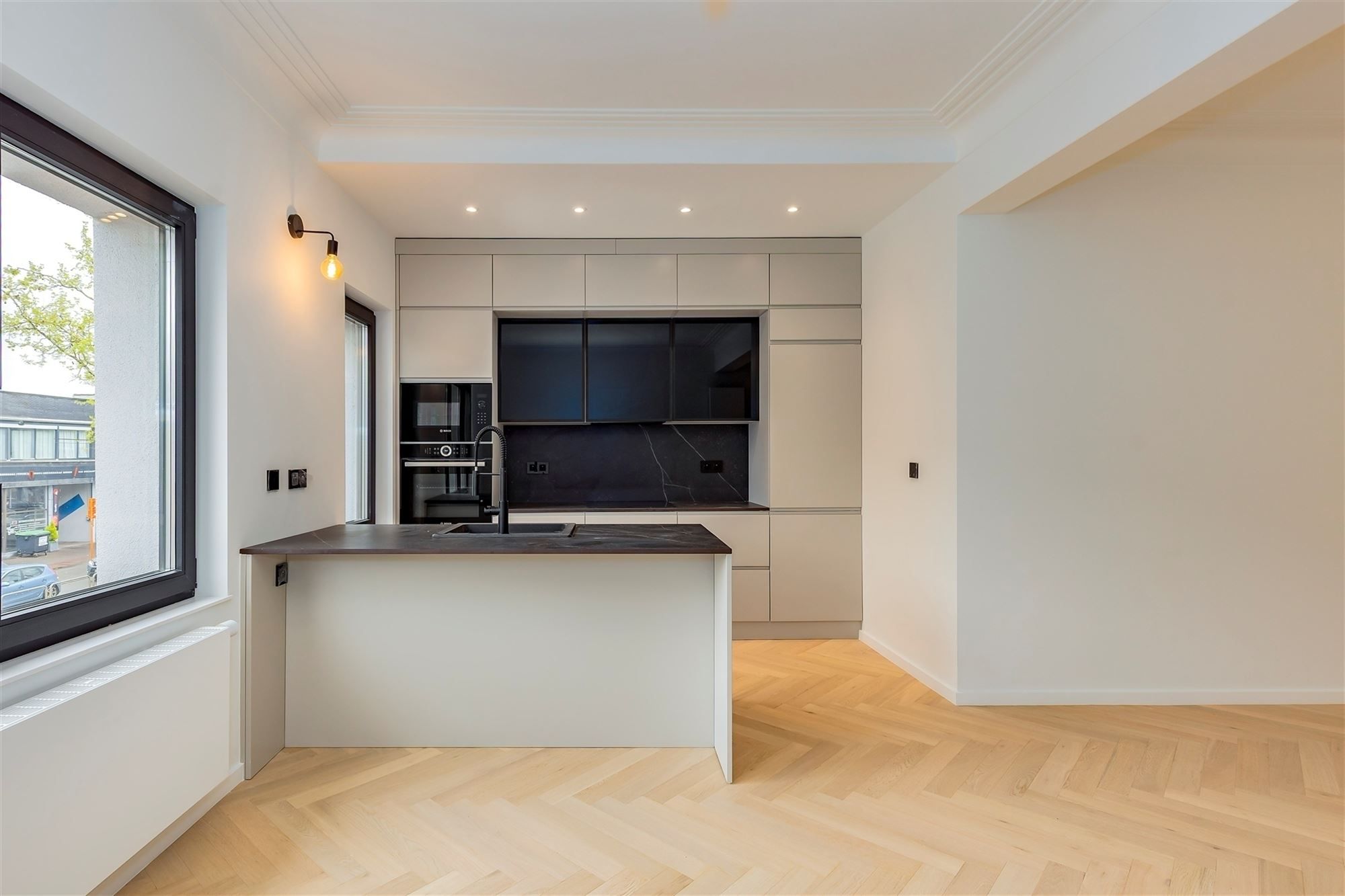 Super-de-luxe gerenoveerd appartement te Mortsel - 2 slk + 2 badk foto 5