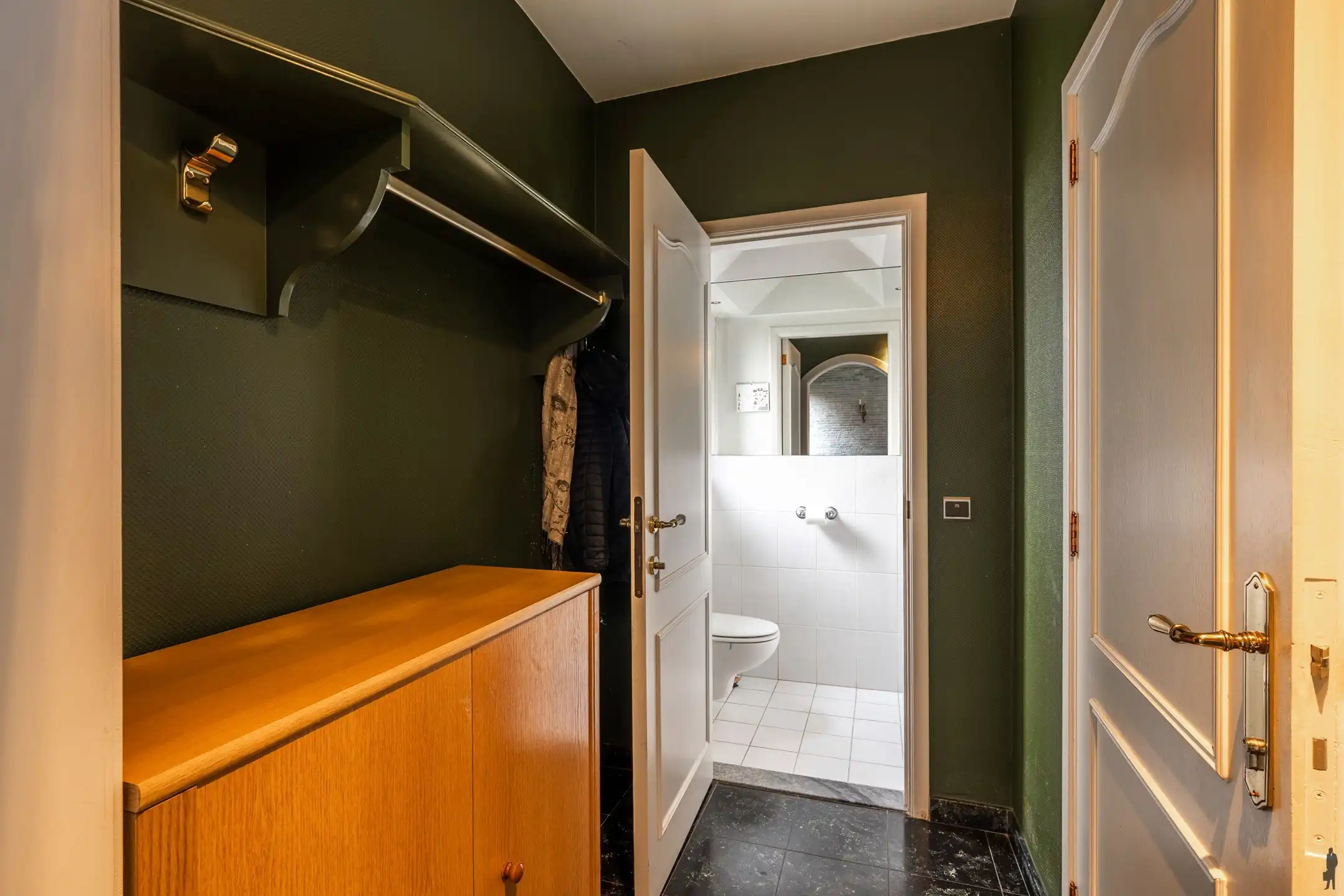 Karaktervolle 70’s villa op 910 m² met 4 slpk in Schilde! foto 24