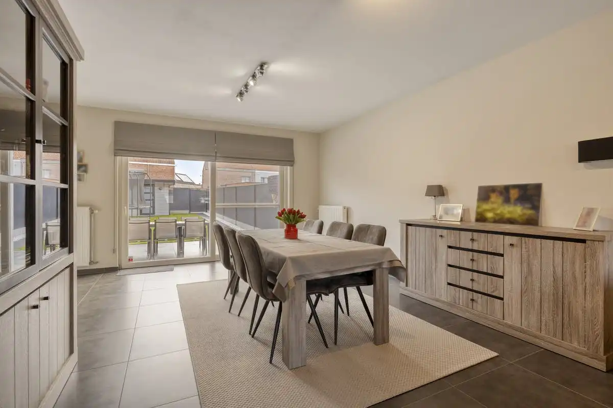 Verzorgde en rustig gelegen gezinswoning in pastorijstijl foto 6