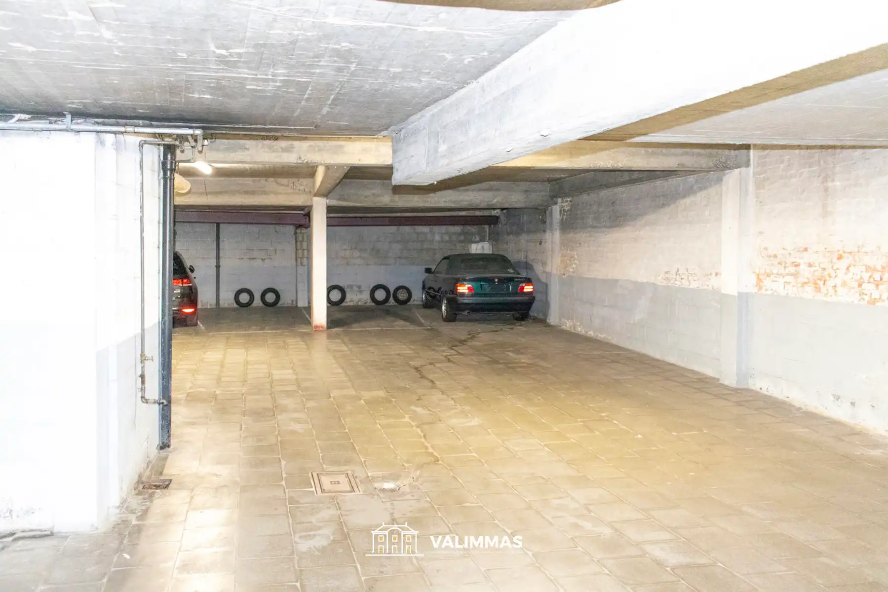 Autostandplaats te Zellik centrum.... foto 5