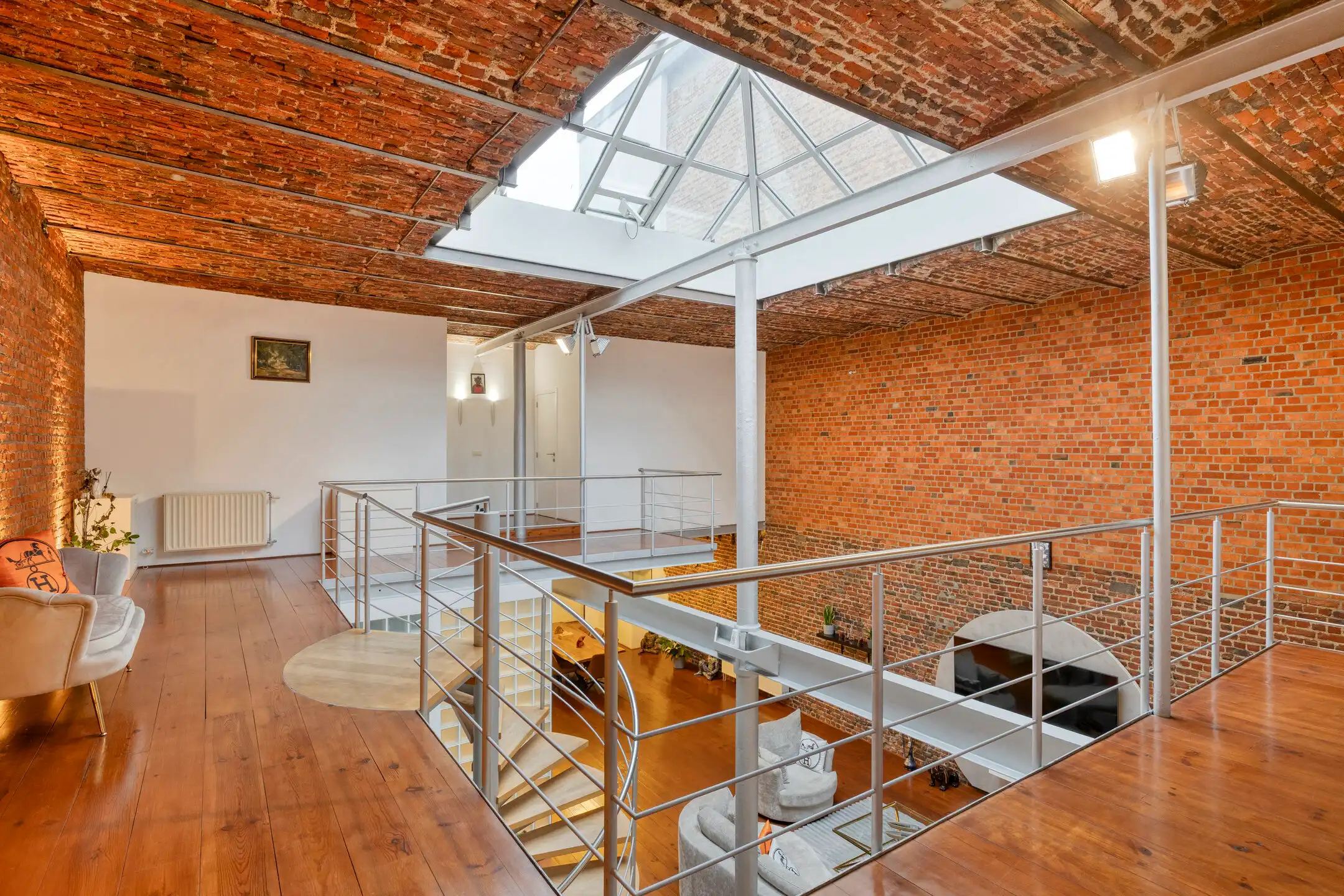 Wonen in Geschiedenis: Loft 340 m² in Oude Koffiebranderij foto 11