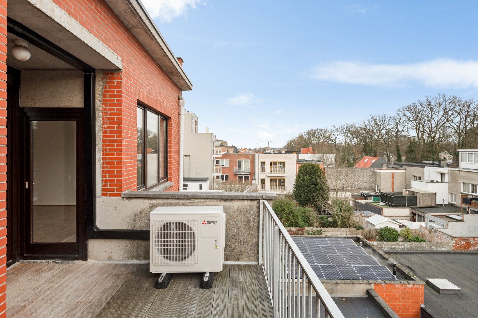 Ruim 3-slaapkamerappartement met terras nabij centrum Brasschaat foto 12